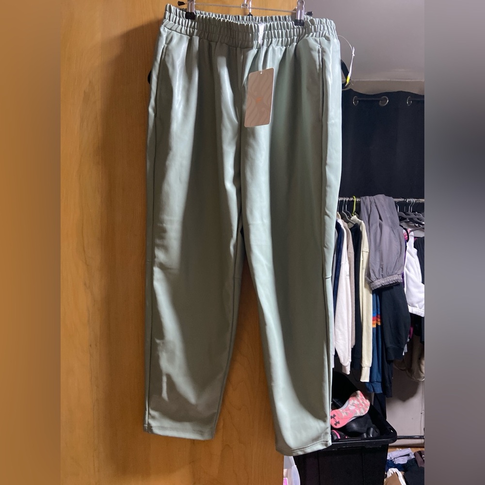 Frabletics Green Pants